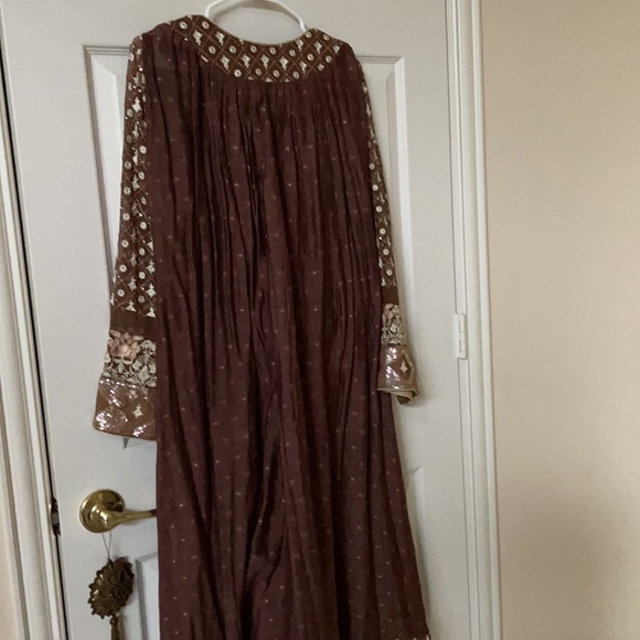 Pakistani and Indian desi outfit - Picture 11 of 12